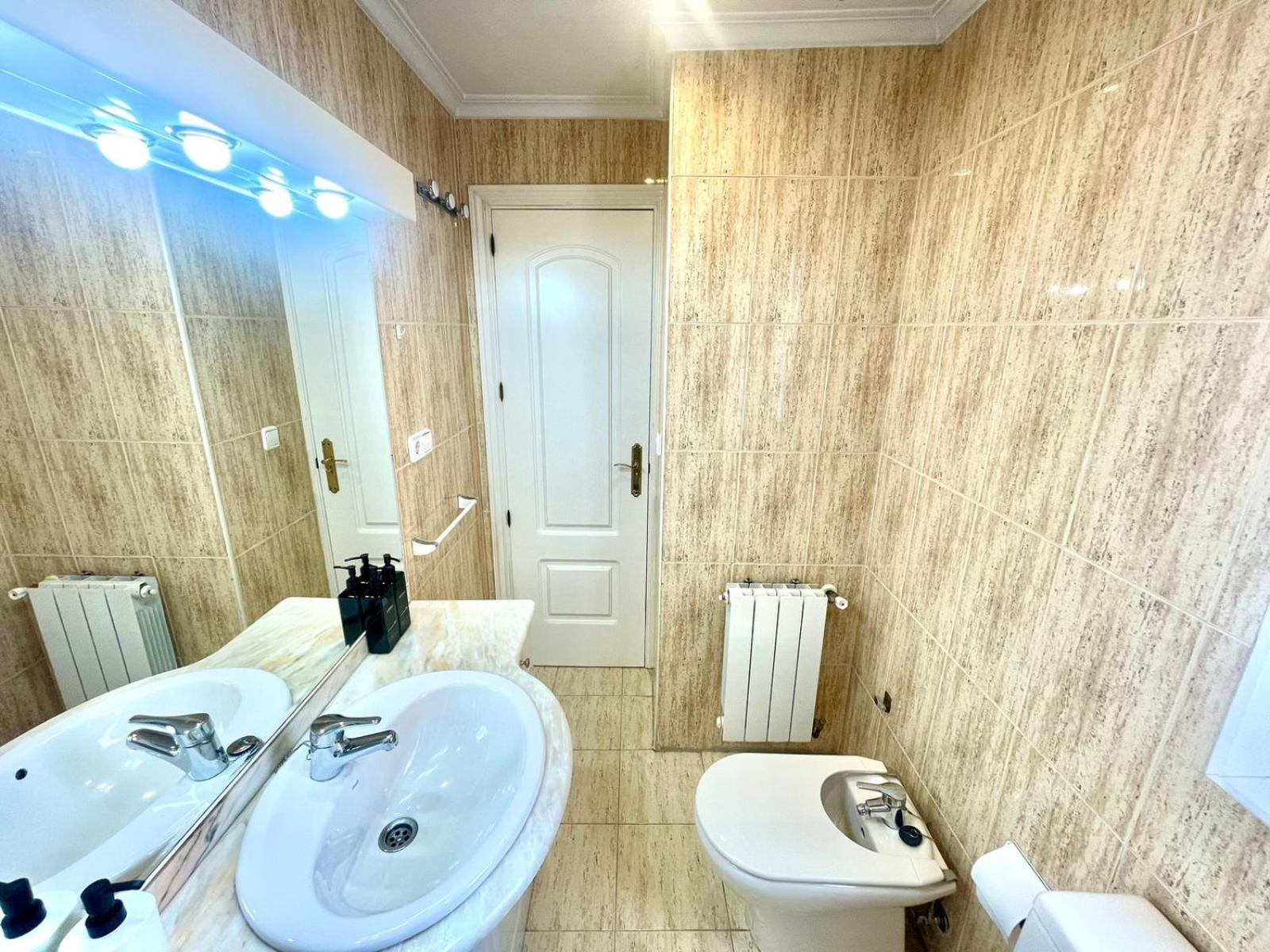 Acogedor Apartamento En Tetuan Madrid Buitenkant foto